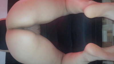 Ibuku menehi kula pus minangka hadiah Natal